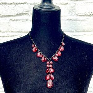 ♥️ XXI Garnet Colored Plastic Stone & Black Metal  Drop Necklace